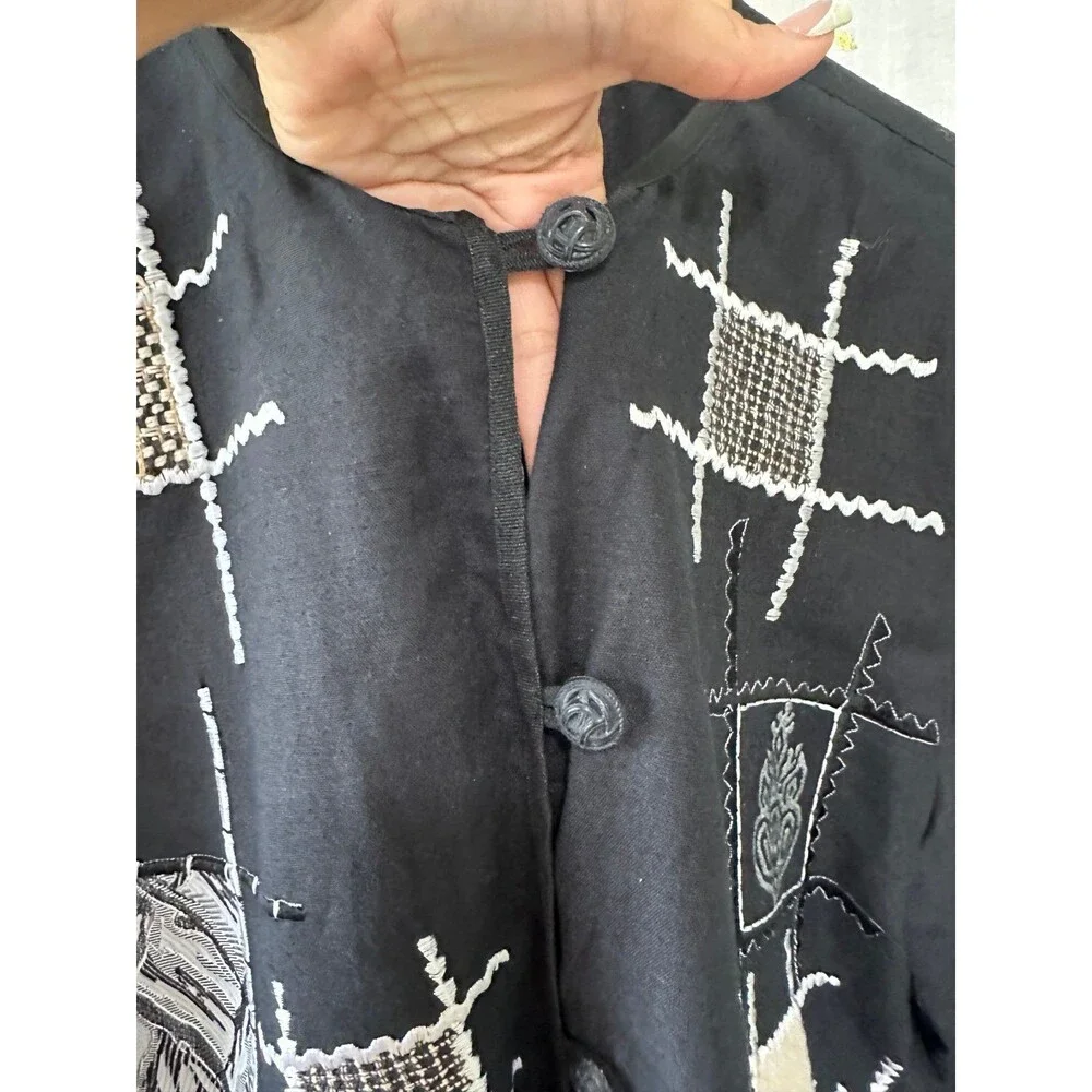 Vintage Allure Asian Inspired Flax Blend Mix Media Patchwork Embroidered Jacket